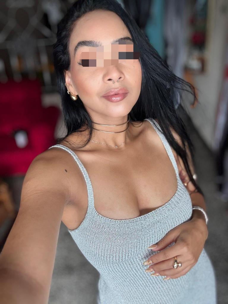 742005308: Chica busca chico en Madrid