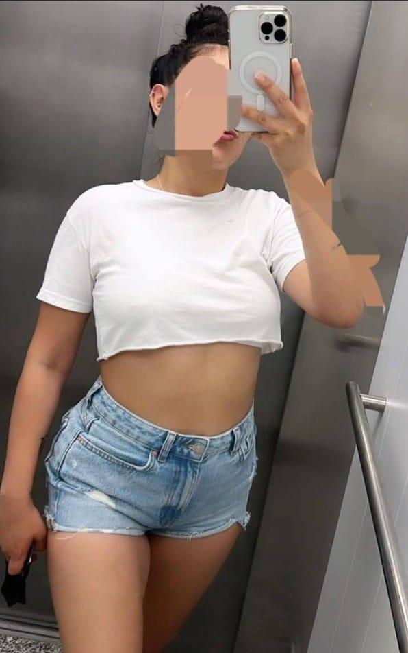 Chica busca chico en Tenerife: 