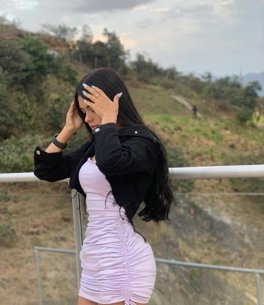 Chica busca chico en Cádiz: 