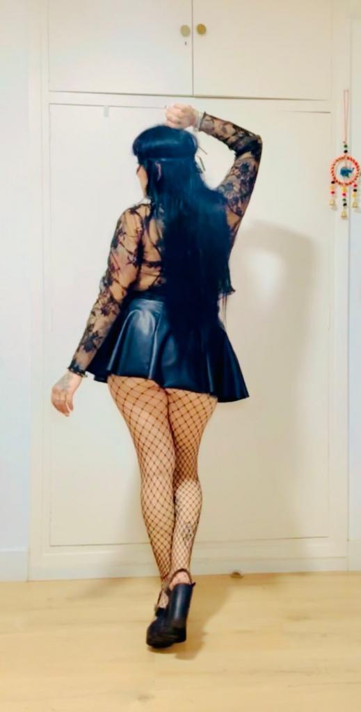 Chica busca chico en Cádiz: 