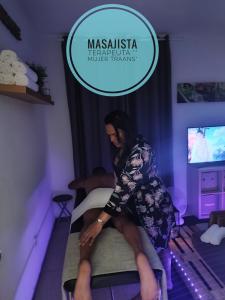 681190979: Chica busca chico en Madrid