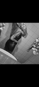 692964063: Chica busca chico en Madrid