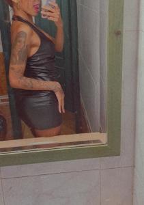 692964063: Chica busca chico en Madrid