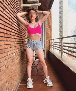 617357534: Chica busca chico en Madrid