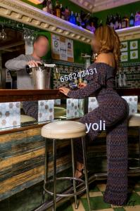 658242431: Chica busca chico en Sevilla