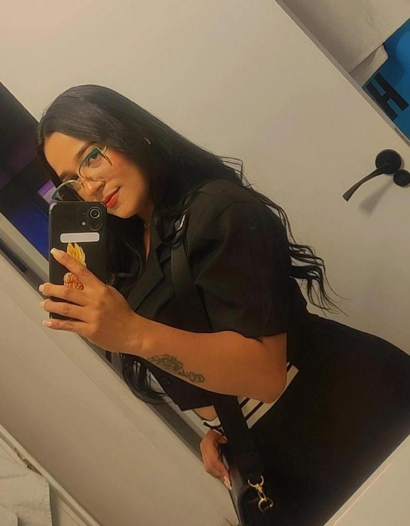 672535011: Chica busca chico en Gerona