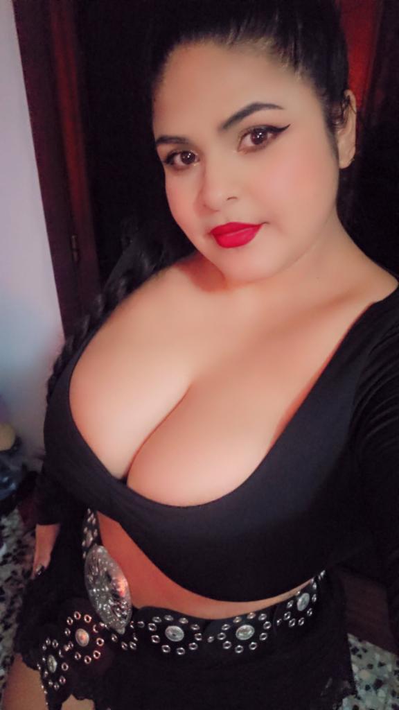 674975330: Chica busca chico en Ibiza