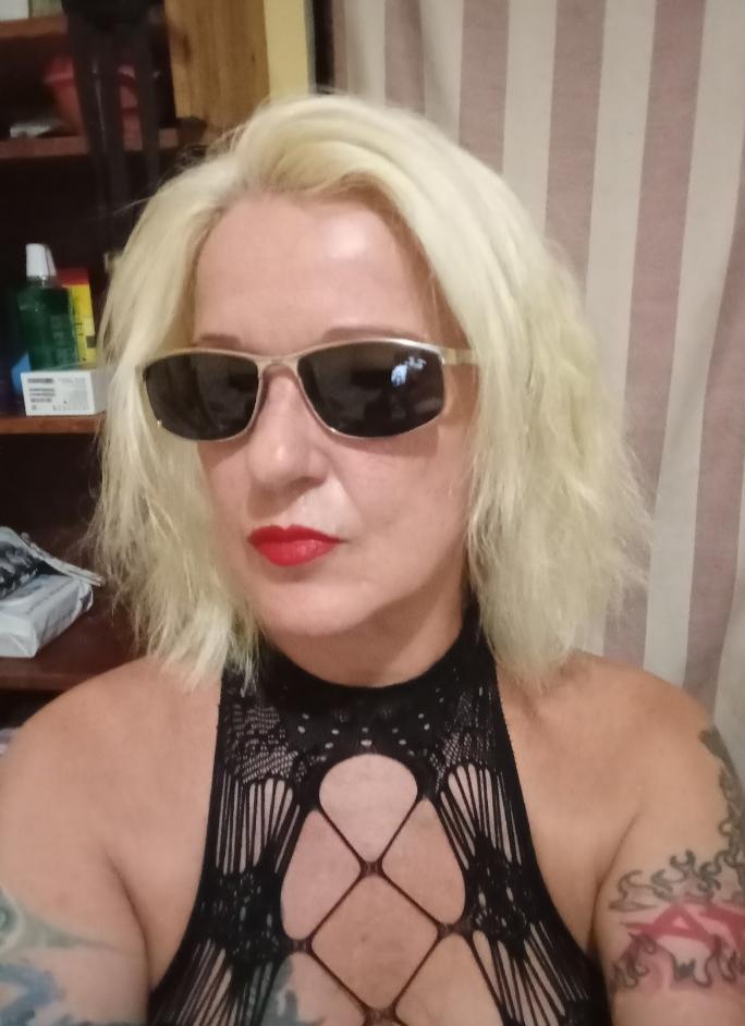 634748491: Chica busca chico en Valencia