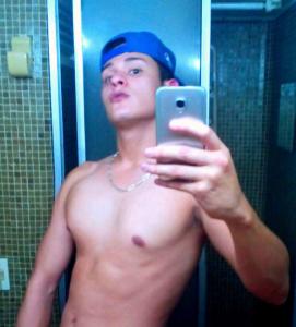 Chico busca chica en Lugo: 