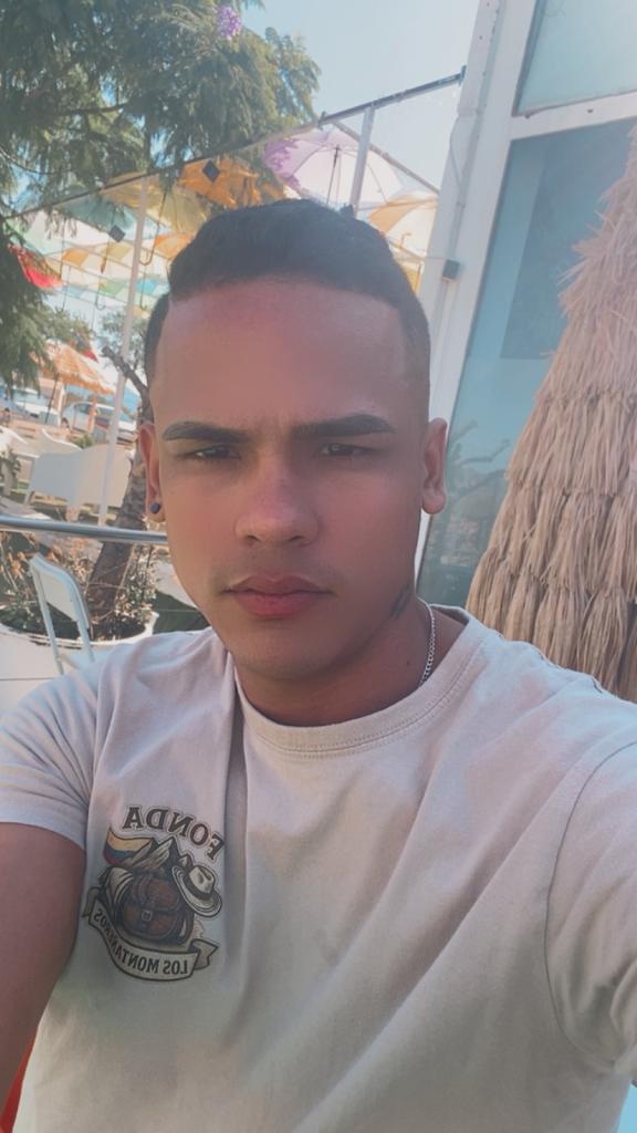 Chico busca chica en Murcia: 