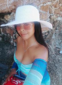 662336518: Chica busca chico en Ibiza