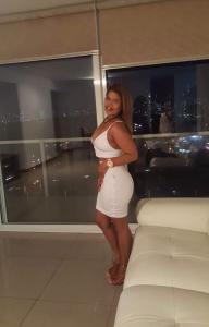 641885919: Chica busca chico en Burgos