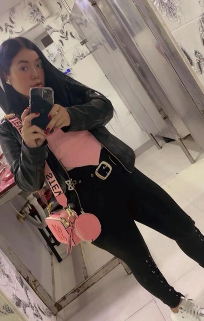 637481641: Chica busca chico en Almería