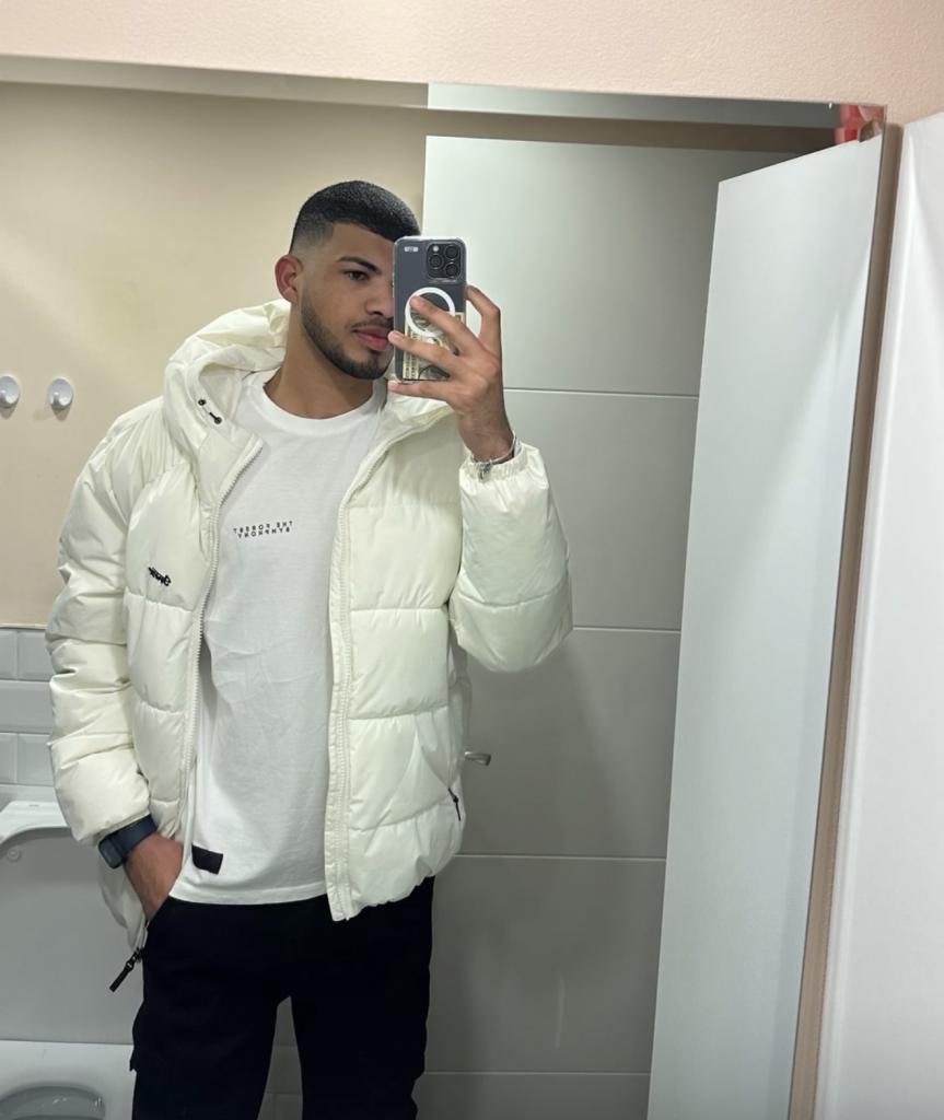 Chico busca chica en Alicante: 