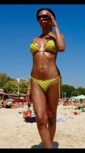 614115193: Travesti en León