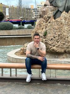 Chico busca chica en Gerona: 