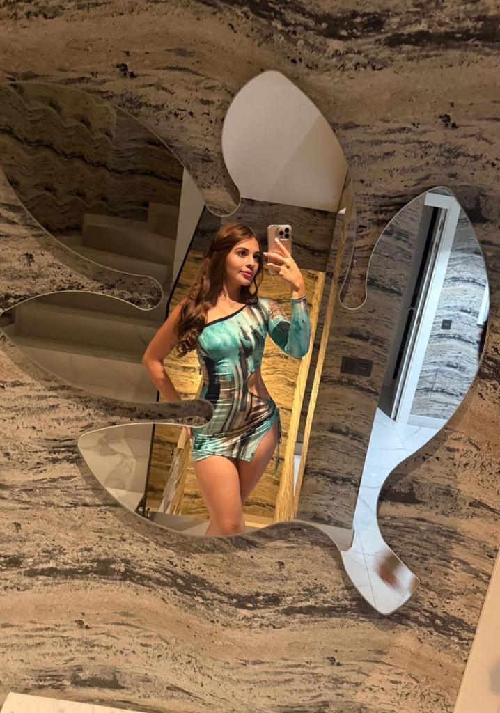 627534289: Chica busca chico en Barcelona