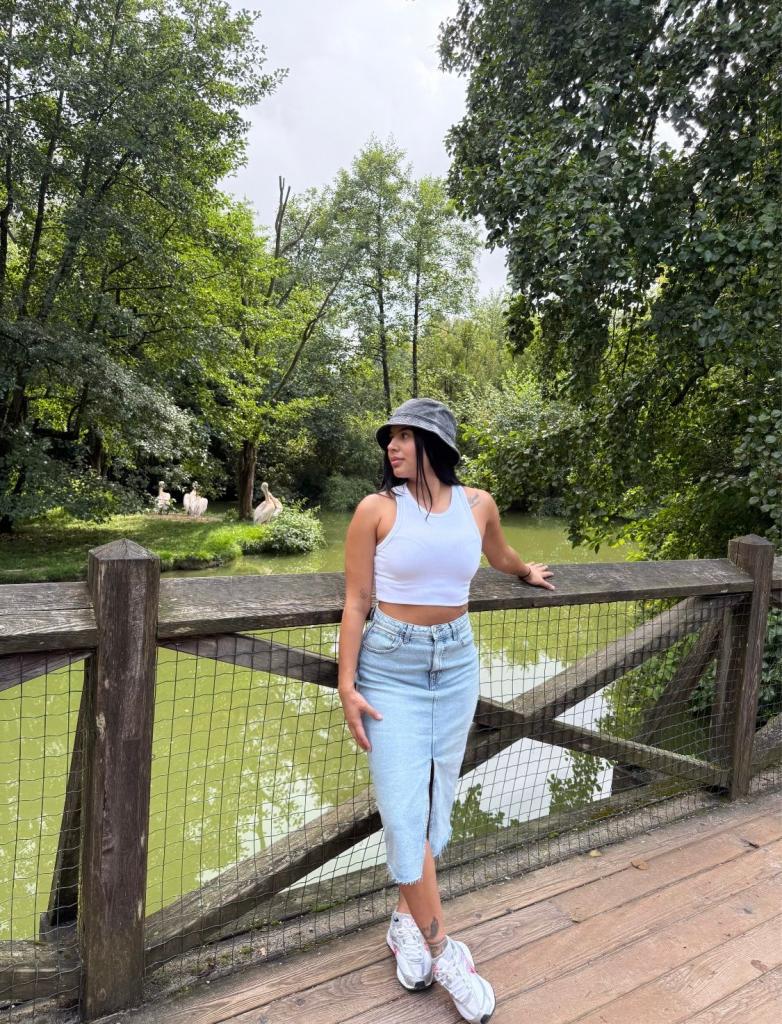 Chica busca chico en Almería: 