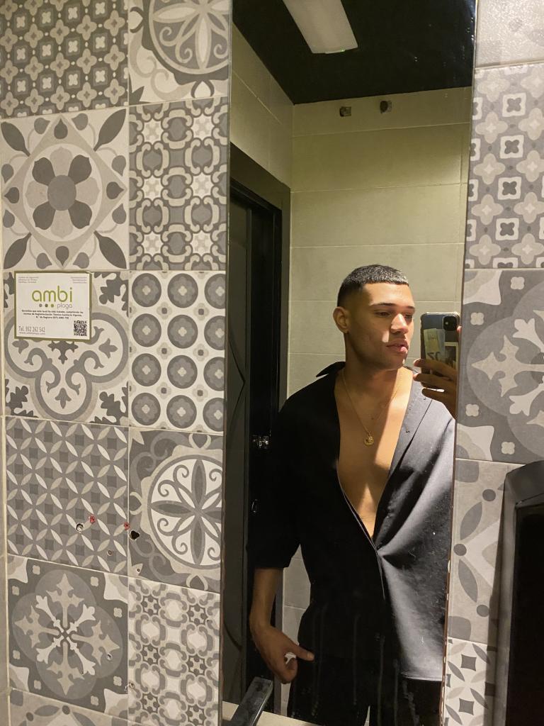 Chico busca chica en Málaga: 