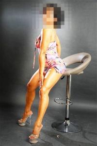 613903885: Chica busca chico en Madrid