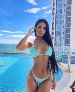 Chica busca chico en Tenerife: 