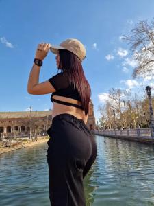 Chica busca chico en Cádiz: 