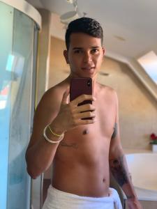 Chico busca chica en Mallorca: 