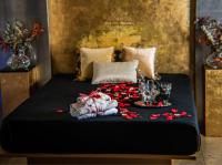 695355217: Chica busca chico en Barcelona