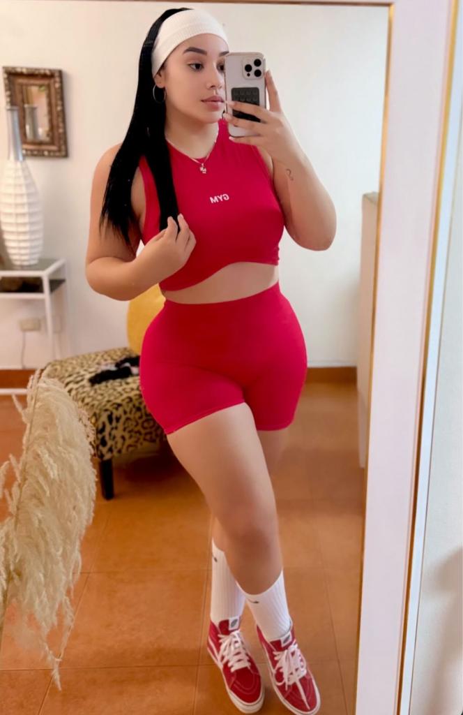 631558085: Chica busca chico en León