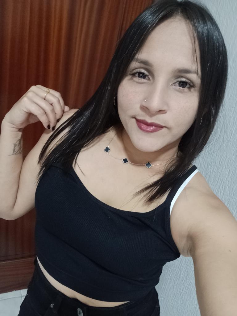667795050: Chica busca chico en Cádiz