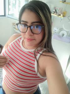 677837117: Chica busca chico en Madrid