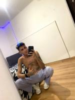 617658902: Chico busca chica en Sevilla