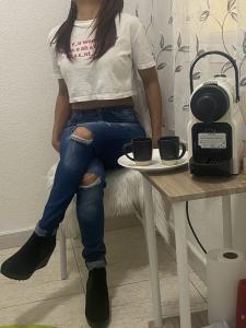 653396491: Chica busca chico en Madrid