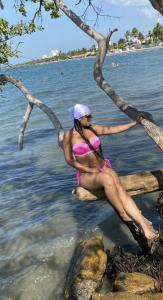 605941947: Chica busca chico en Barcelona