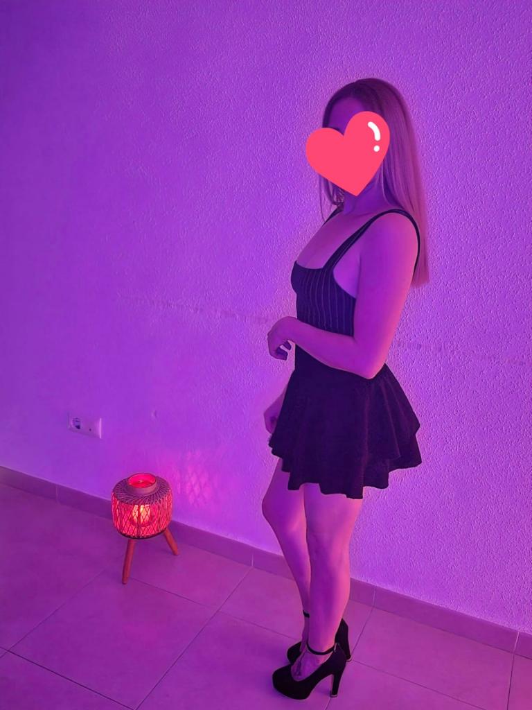 Chica busca chico en Almería: 