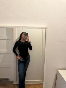613428118: Chica busca chico en Madrid
