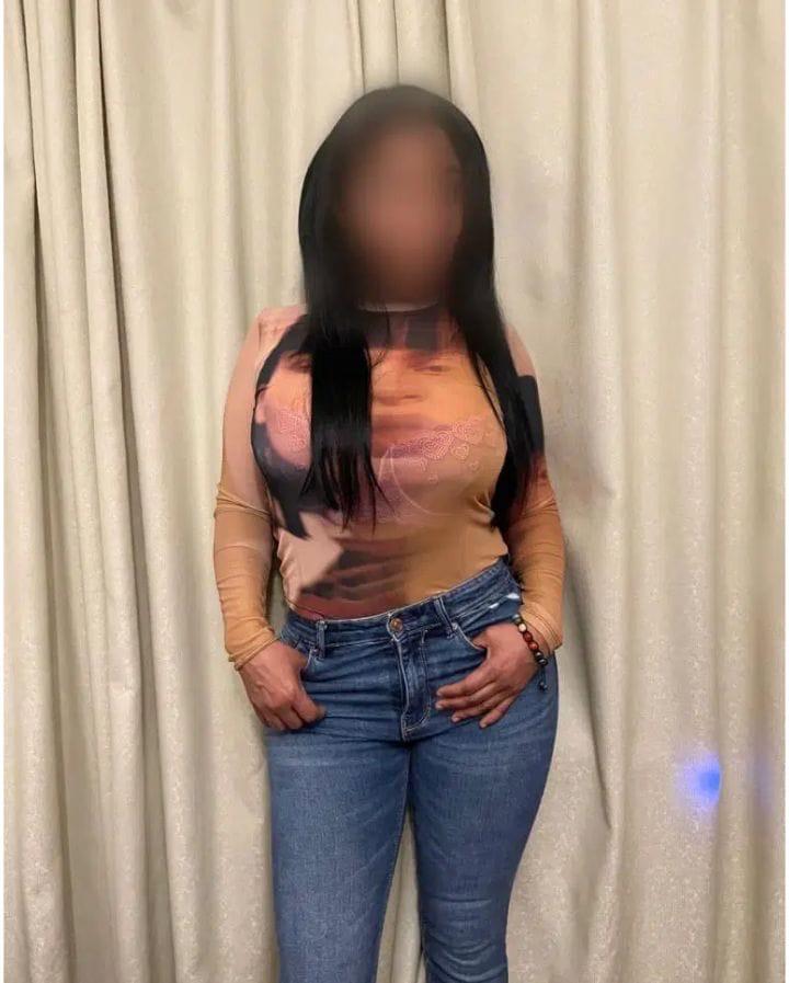 621092922: Chica busca chico en La Coruña