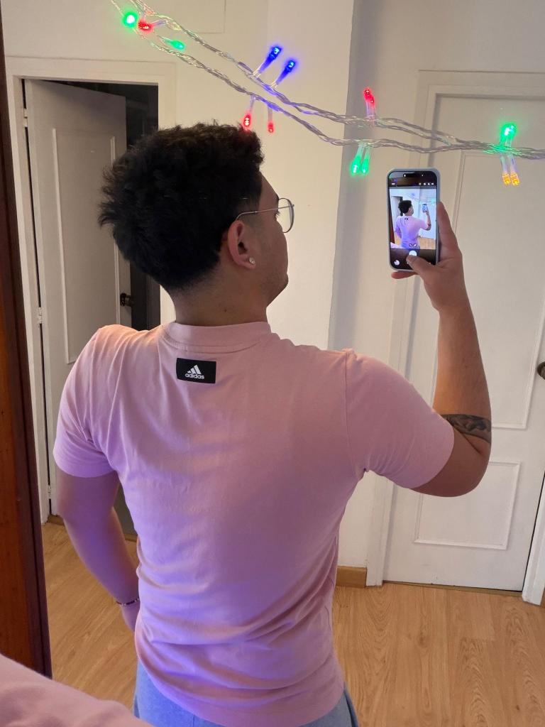 Chico busca chica en Asturias: 