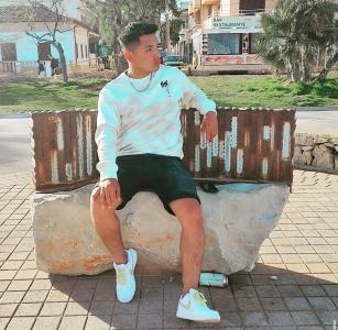 672855765: Chico busca chica en Madrid