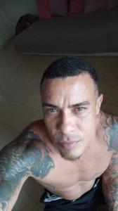 613998179: Chico busca chica en Cádiz