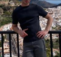 694298210: Chico busca chica en Granada