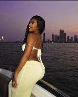 604162349: Chica busca chico en Pontevedra