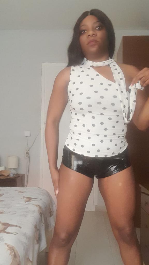 Chica busca chico en Cádiz: 