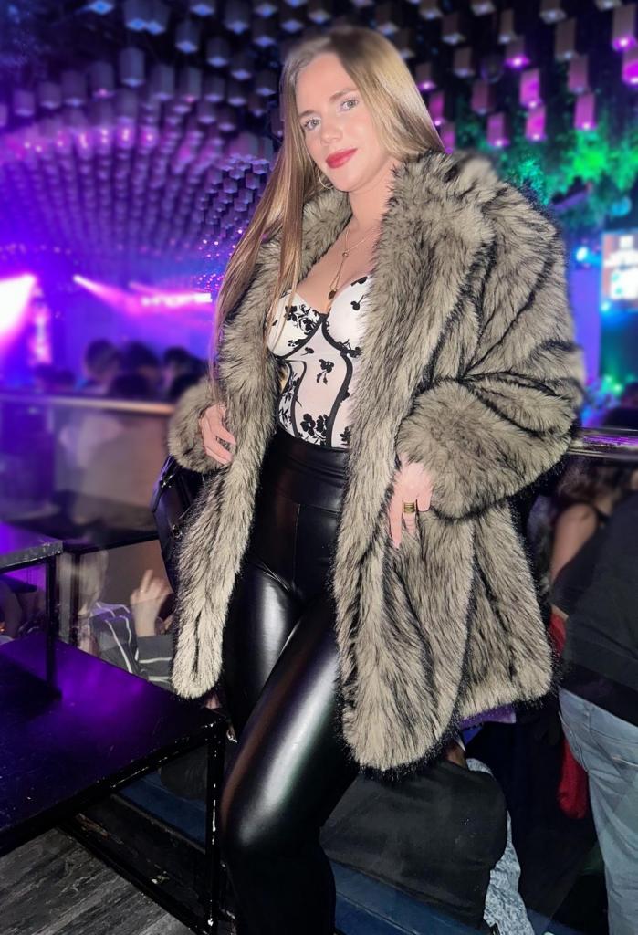 Chica busca chico en Tenerife: 