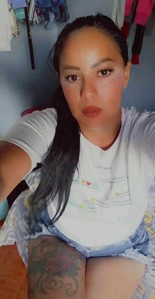 Chica busca chico en Cádiz: 