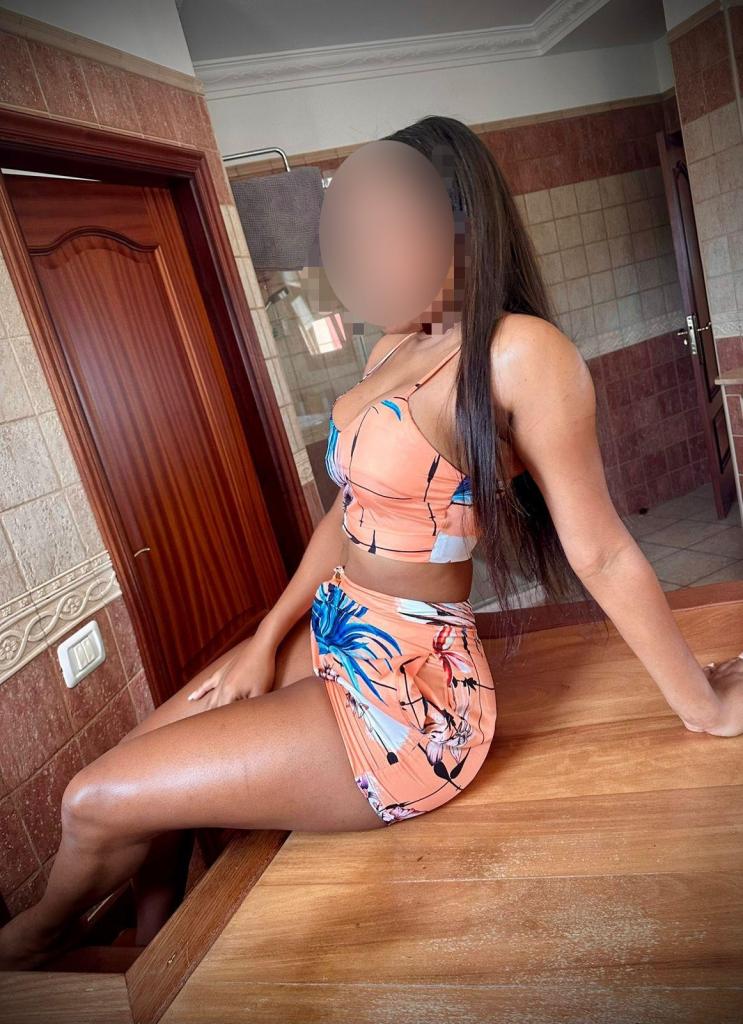 Chica busca chico en Tenerife: 