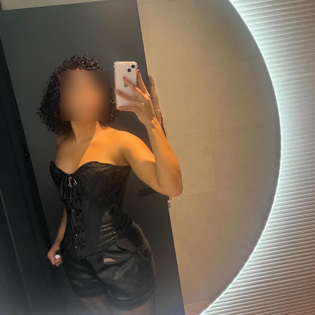 Chica busca chico en Cádiz: 