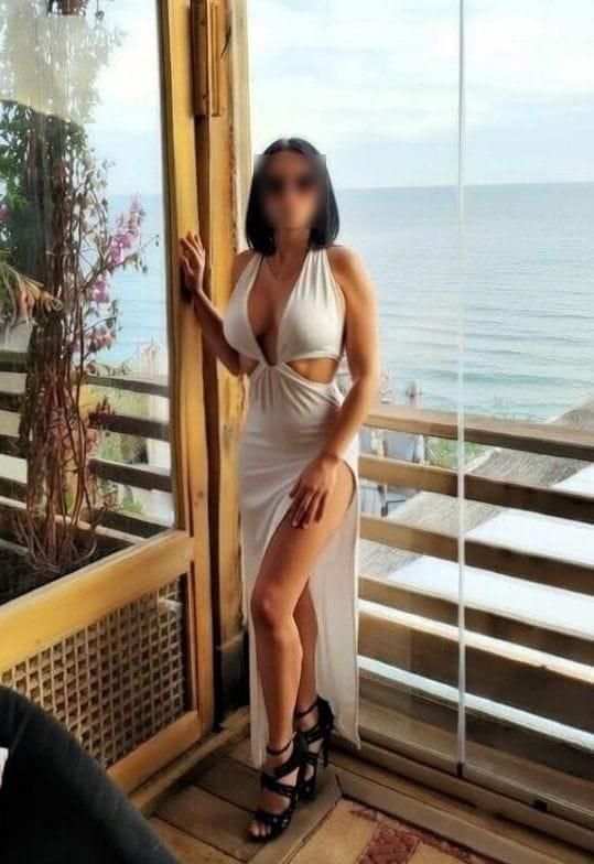 Chica busca chico en Almería: 
