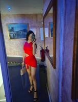 667771170: Chica busca chico en Madrid