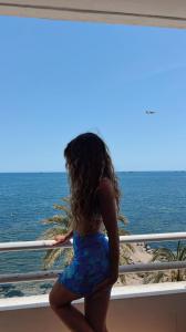 602570397: Chica busca chico en Ibiza